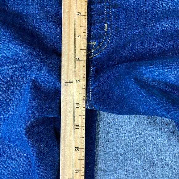 Classic Blue Women's Jeans - Picture 4 of 10